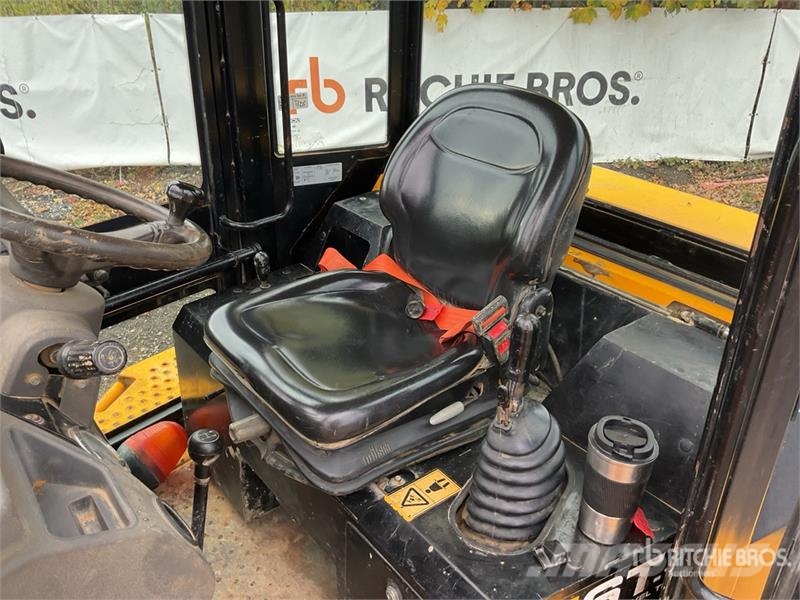 JCB 6ST 6 ton 4x4 Swivel Cab Dumper Dumpere