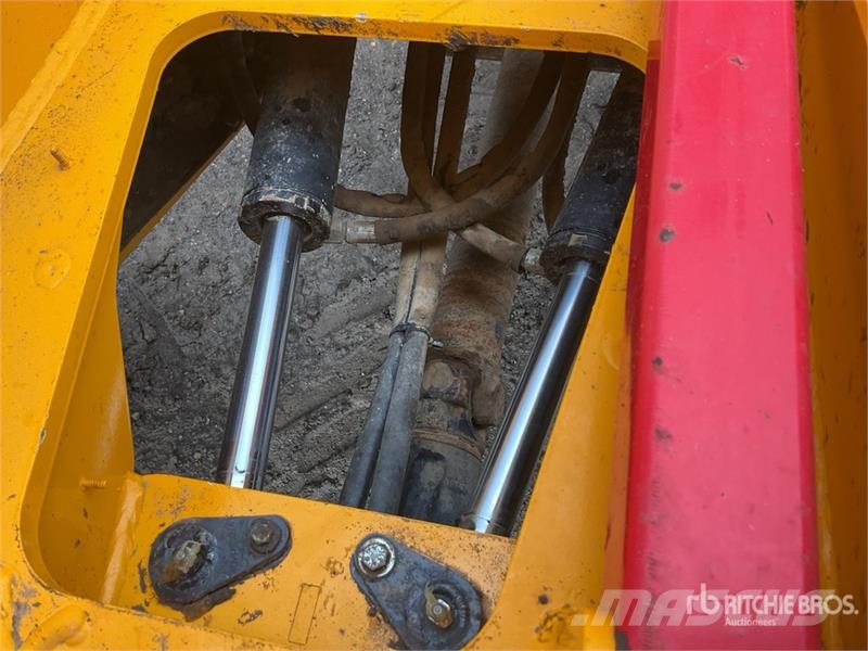 JCB 6ST 6 ton 4x4 Swivel Cab Dumper Dumpere