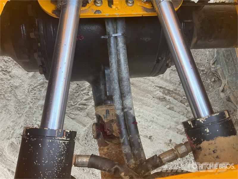 JCB 6ST 6 ton 4x4 Swivel Dumper Väikekallurid