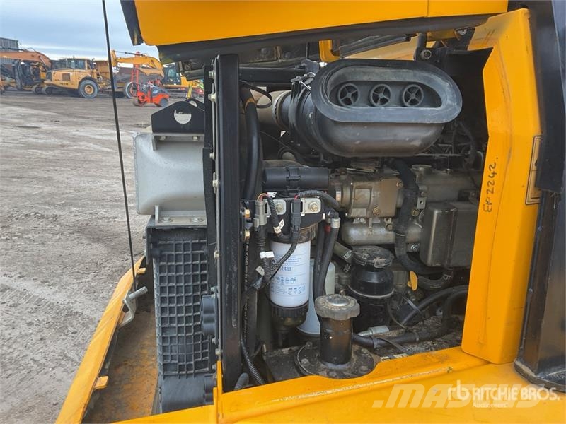 JCB 6ST 6 ton 4x4 Swivel Dumper Väikekallurid