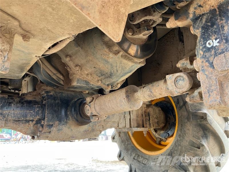 JCB 6TFT 4x4 Dumper عربات نقل قلابة للمواقع