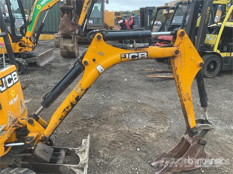 JCB 8008 حفارات صغيرة أقل من 7 طن (حفارات صغيرة)