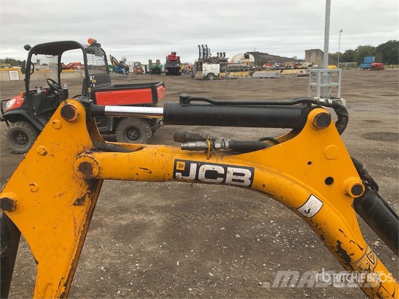 JCB 8008 حفارات صغيرة أقل من 7 طن (حفارات صغيرة)