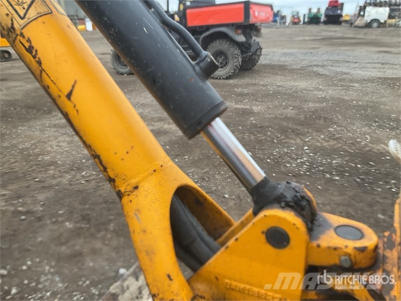JCB 8008 حفارات صغيرة أقل من 7 طن (حفارات صغيرة)