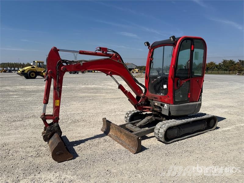 JCB 8025 ZTS 小型挖掘机