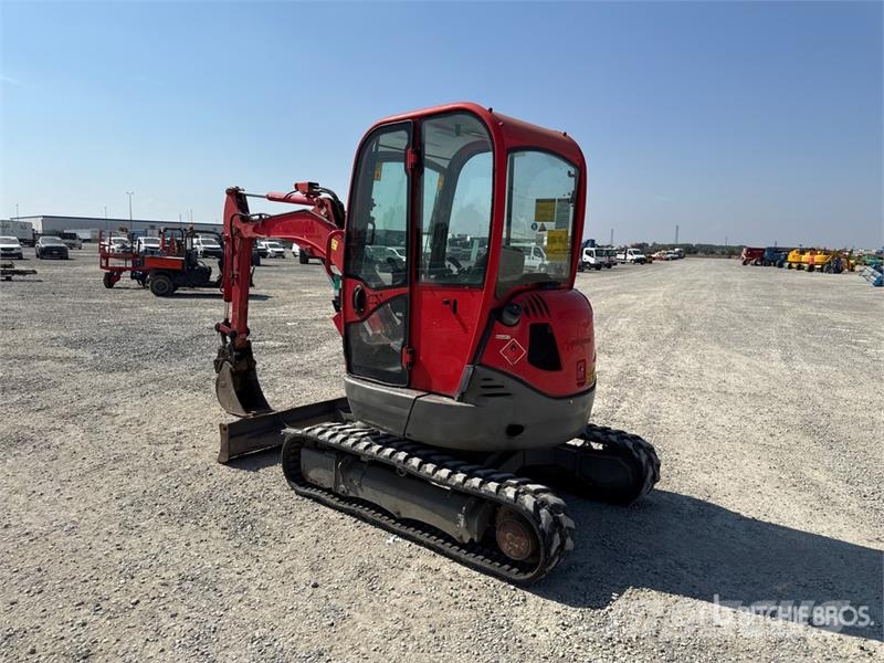JCB 8025 ZTS 小型挖掘机