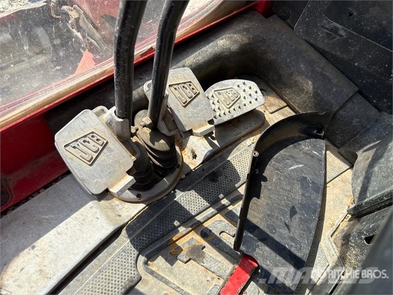 JCB 8025 ZTS 小型挖掘机