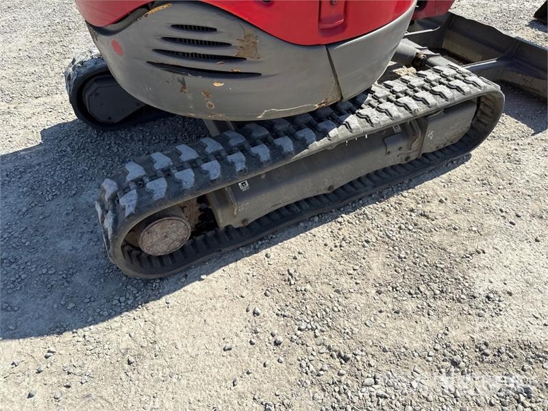 JCB 8025 ZTS 小型挖掘机