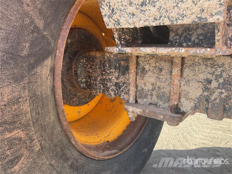 JCB 9 ton 4x4 Dumper Ne cestni demperji