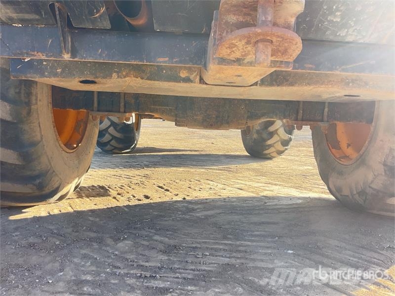 JCB 9 ton 4x4 Dumper Ne cestni demperji