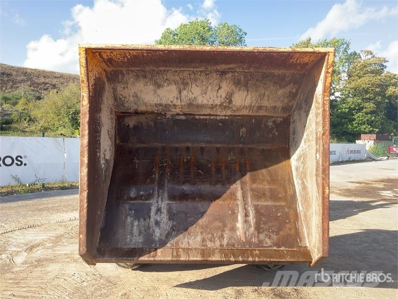 JCB 9 ton 4x4 Dumper Ne cestni demperji