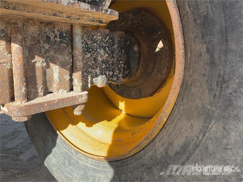 JCB 9 ton 4x4 Dumper Ne cestni demperji