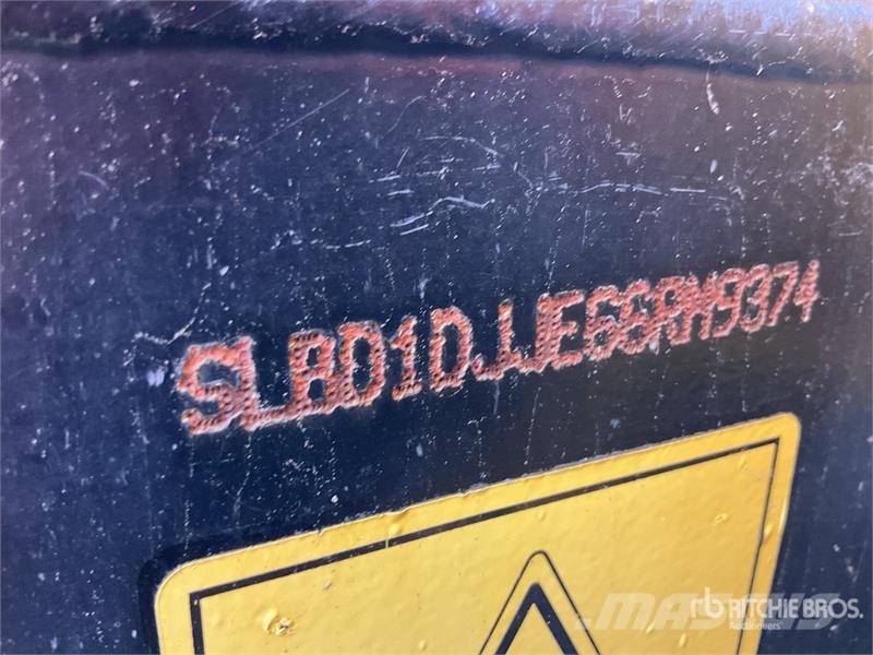 JCB 9 ton 4x4 Dumper Ne cestni demperji