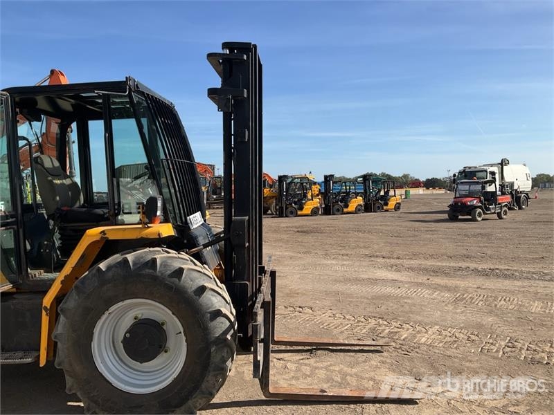 JCB 926 Rough terrain trucks