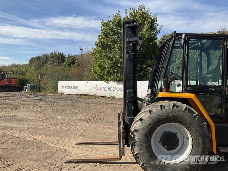 JCB 926 Rough terrain trucks