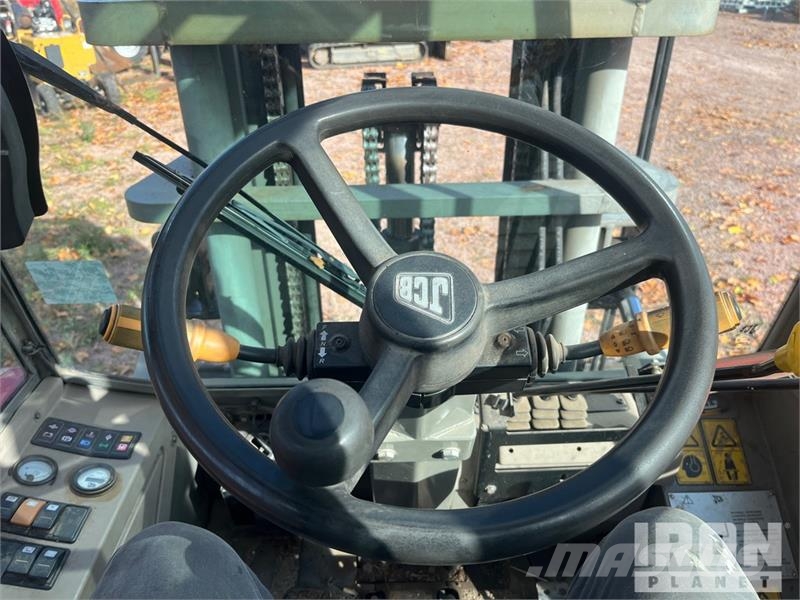 JCB 940 4x4 Rough Terrain Forklift Geländestapler