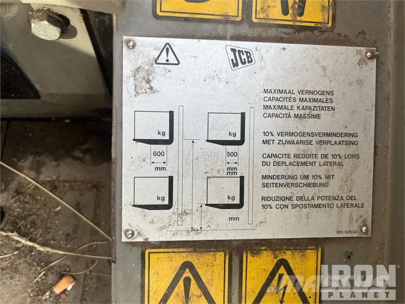 JCB 940 4x4 Rough Terrain Forklift Geländestapler