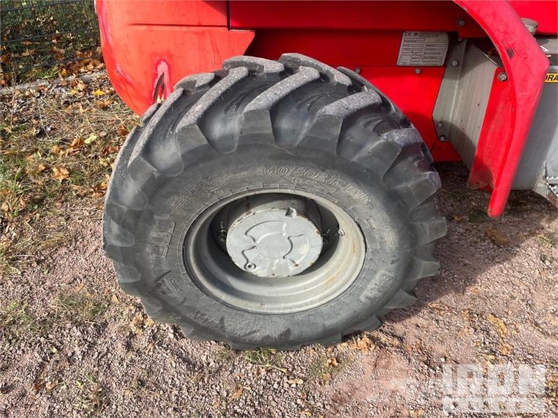 JCB 940 4x4 Rough Terrain Forklift Terenski viličar