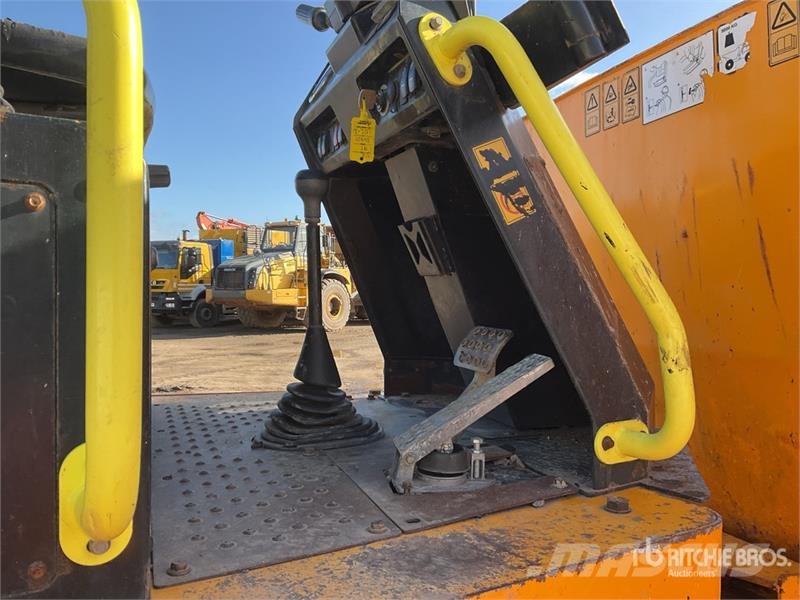 JCB 9FT 9 ton 4x4 Dumper (Inoperable) عربات نقل قلابة للمواقع