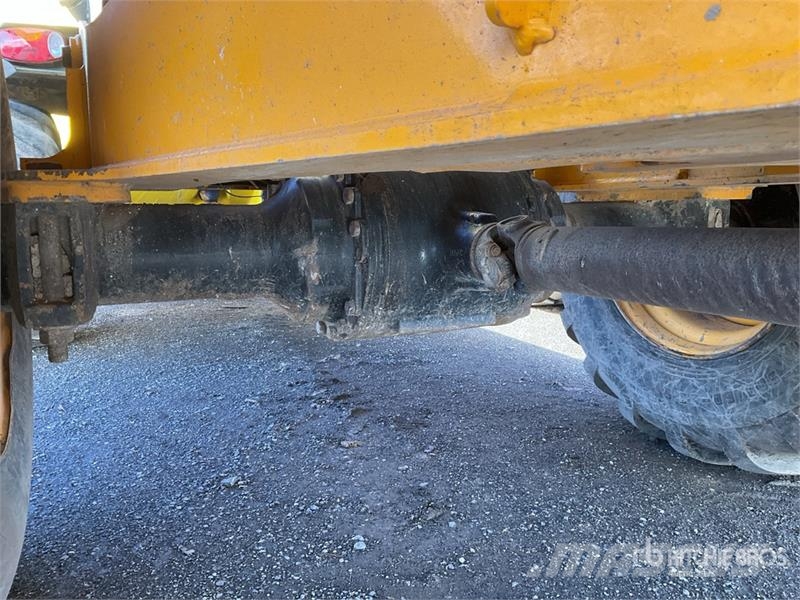 JCB 9FT 9 ton 4x4 Dumper عربات نقل قلابة للمواقع