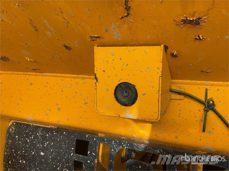 JCB 9FT 9 ton 4x4 Dumper عربات نقل قلابة للمواقع
