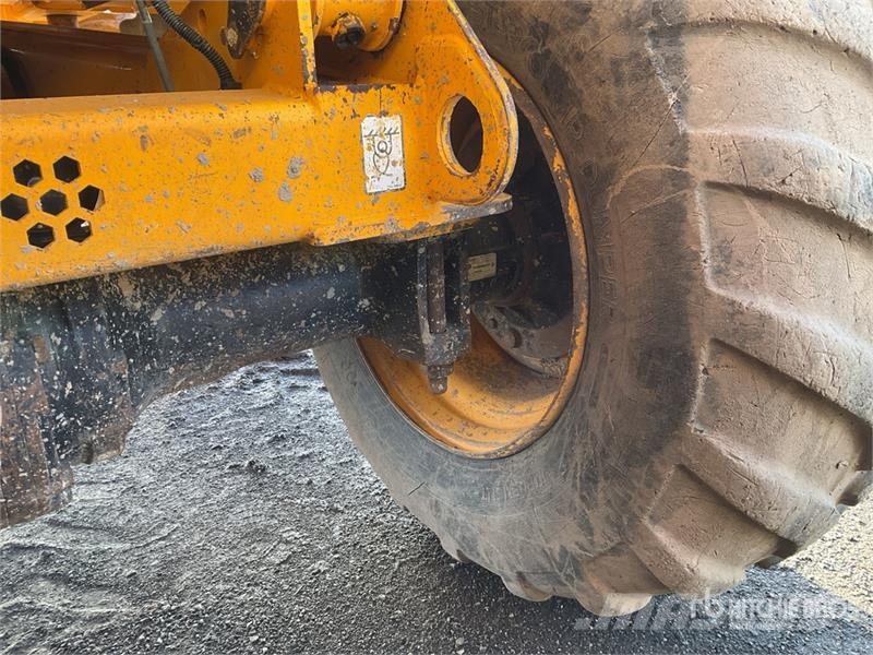 JCB 9FT 9 ton 4x4 Dumper عربات نقل قلابة للمواقع