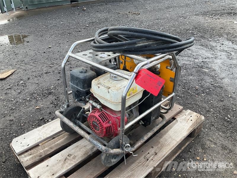 JCB Beaver Hydraulic Power Pack مطارق دق خوازيق هيدروليكية
