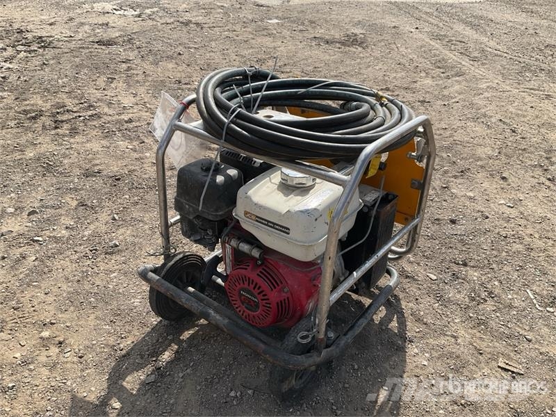 JCB Beaver Hydraulic Power Pack مطارق دق خوازيق هيدروليكية