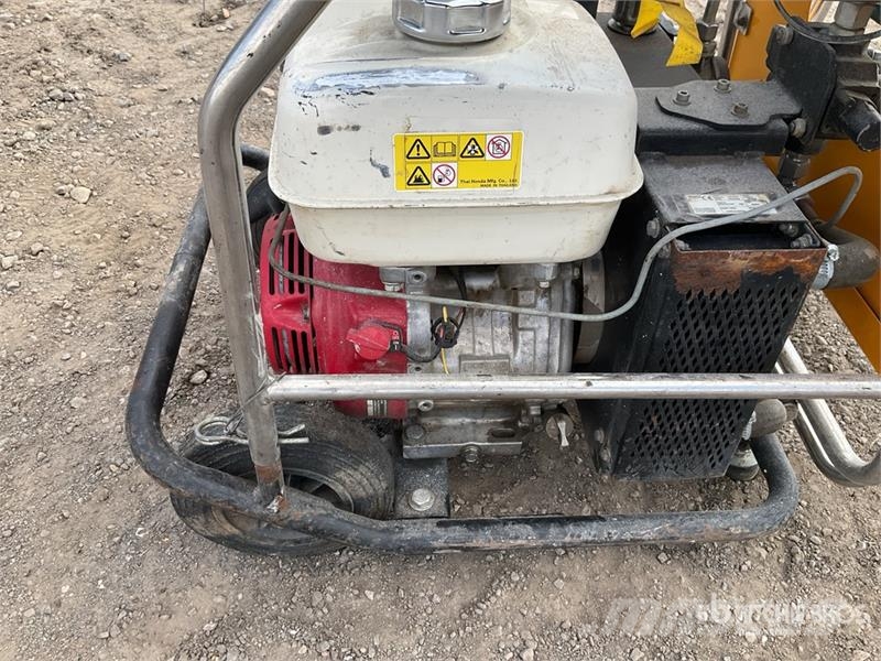 JCB Beaver Hydraulic Power Pack مطارق دق خوازيق هيدروليكية