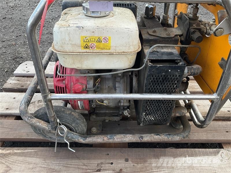 JCB Beaver Hydraulic Power Pack مطارق دق خوازيق هيدروليكية