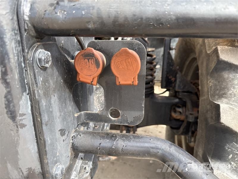 JCB Fastrac 3185 Autoshift 4WD Tractor Tractors