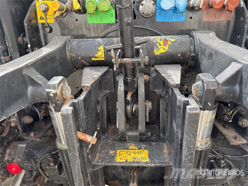JCB Fastrac 3185 Autoshift 4WD Tractor Tractors