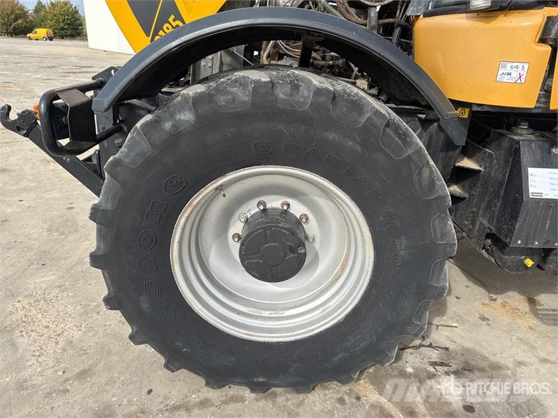 JCB Fastrac 3185 Autoshift 4WD Tractor Tractors