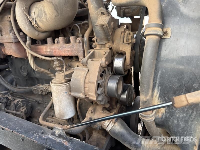 JCB Fastrac 3185 Autoshift 4WD Tractor Tractors