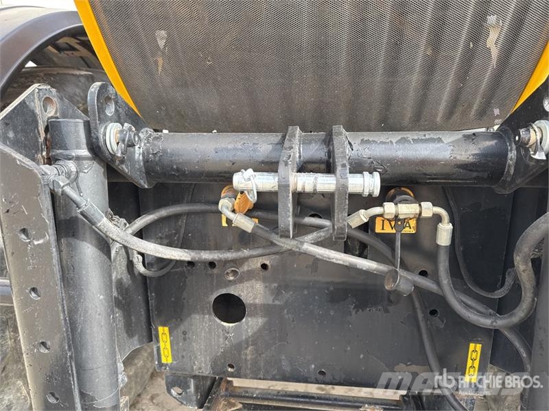 JCB Fastrac 3185 Autoshift 4WD Tractor Tractors