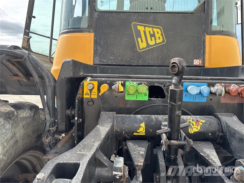 JCB Fastrac 3185 Autoshift 4WD Tractor Tractors