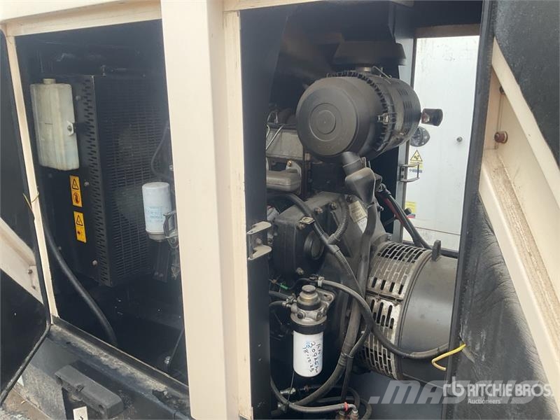 JCB G60RS 60 kVA Skid-Mounted Generator Set Дизелови генератори