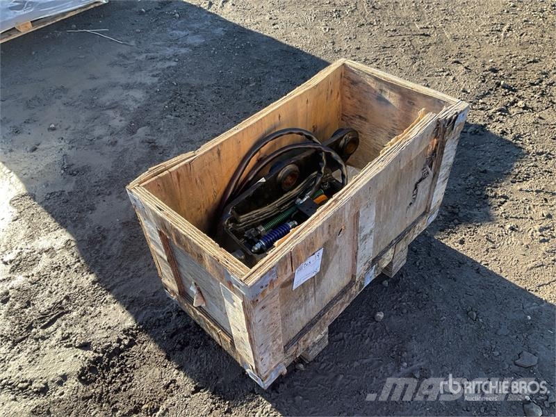 JCB Hydraulic Quick Coupler (Unused) موصلات سريعة