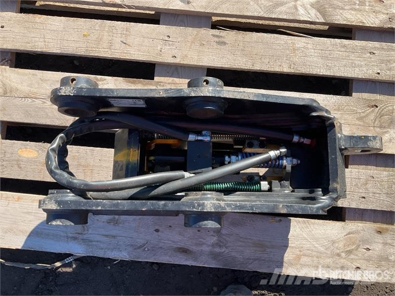 JCB Hydraulic Quick Coupler (Unused) Brze spojke