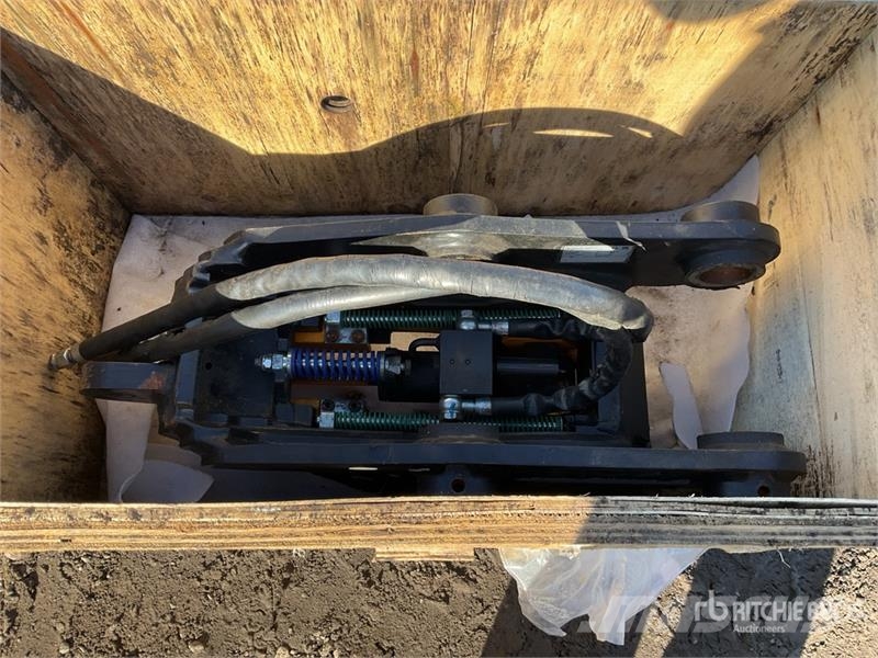 JCB Hydraulic Quick Coupler (Unused) Brze spojke