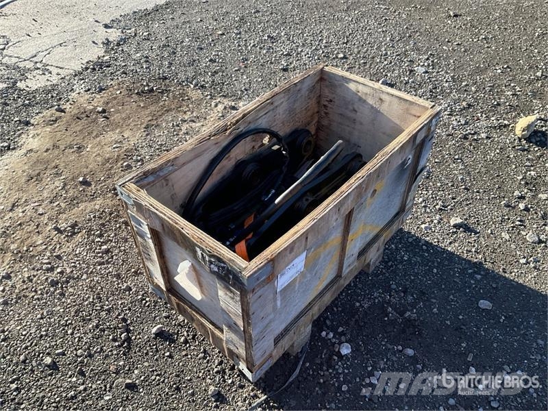 JCB Hydraulic Quick Coupler (Unused) موصلات سريعة