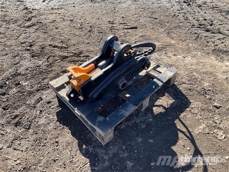 JCB Hydraulic Quick Coupler (Unused) Brze spojke