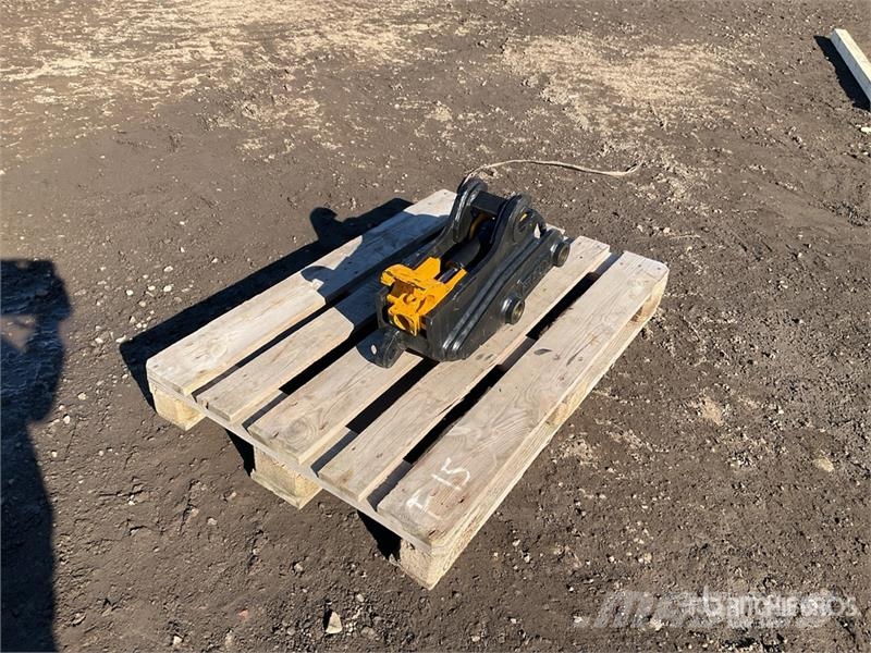 JCB Hydraulic Quick Coupler (Unused) Brze spojke