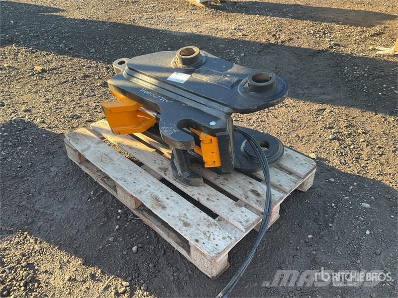 JCB Hydraulic Quick Coupler - Fits 18-25T Excavator (U Brze spojke