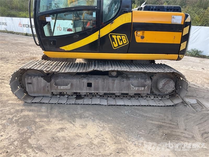 JCB JS130 Kāpurķēžu ekskavatori