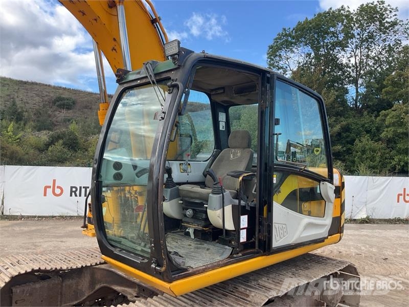 JCB JS130 Kāpurķēžu ekskavatori