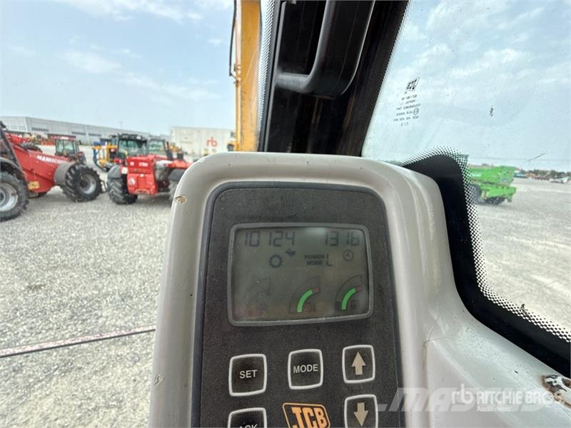 JCB JS130 Rupsgraafmachines