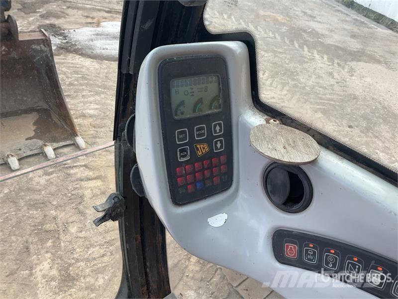 JCB JS130 Kāpurķēžu ekskavatori
