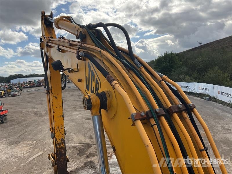 JCB JS130 Kāpurķēžu ekskavatori