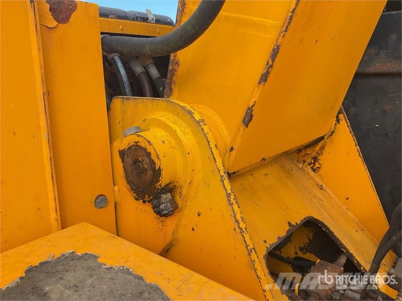 JCB JS130 Kāpurķēžu ekskavatori